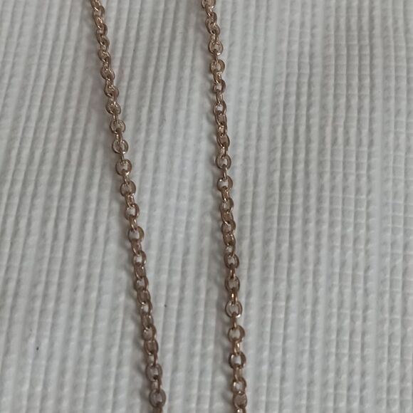 Mini Heart Shaped Engraved G Initial Pendant Gold Toned Lightweight Necklace - Picture 3 of 9